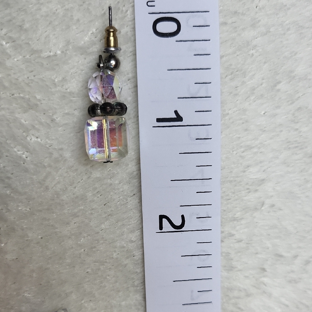 Jewlry | Crystal Necklace with Iridescent Pendant |J2 - Picture 7 of 8